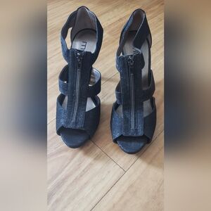 Moda Spana Black Heels with Supportive Design and A Touch Of Sparkle